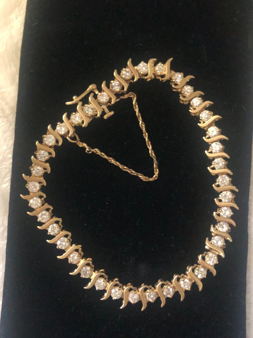 Ladies 14K Gold Diamond Tennis Bracelet
